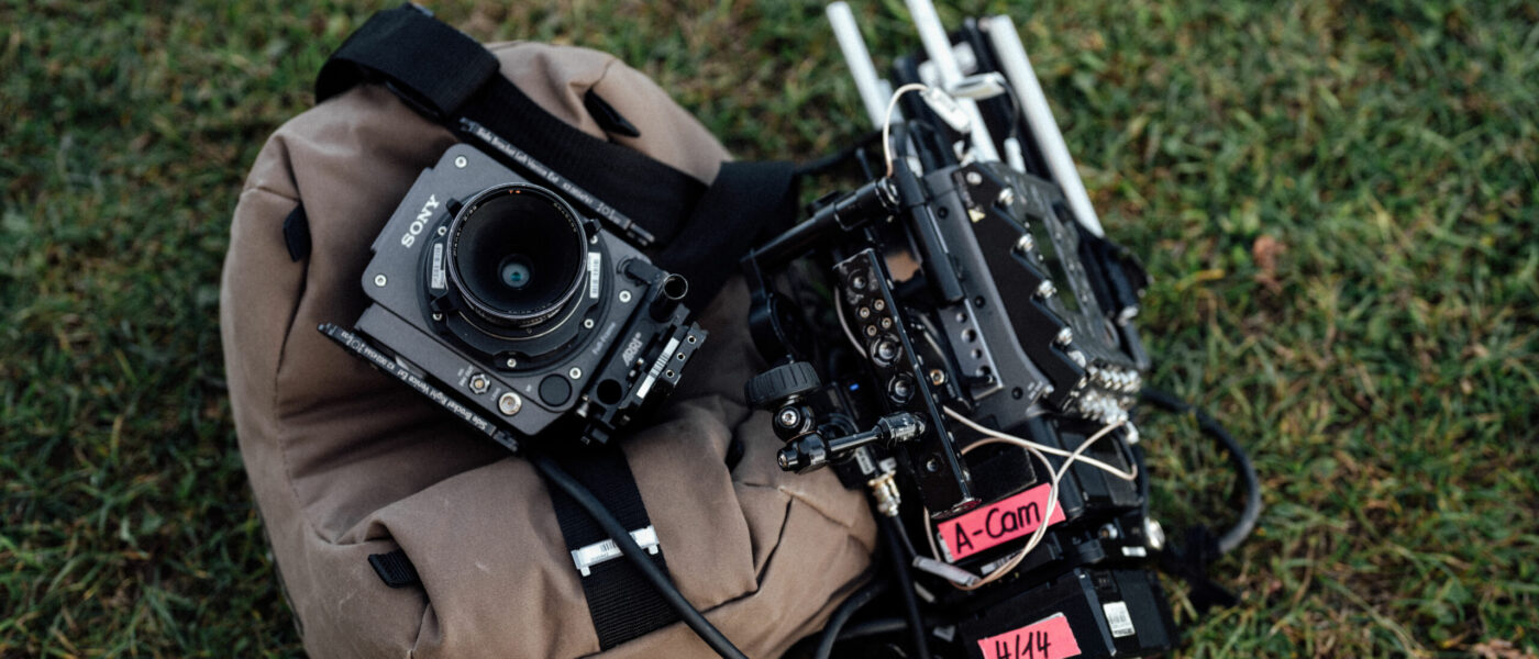 Sony Venice Kamera bei Dreharbeiten für den Werbefilm Breaking Glass 2023