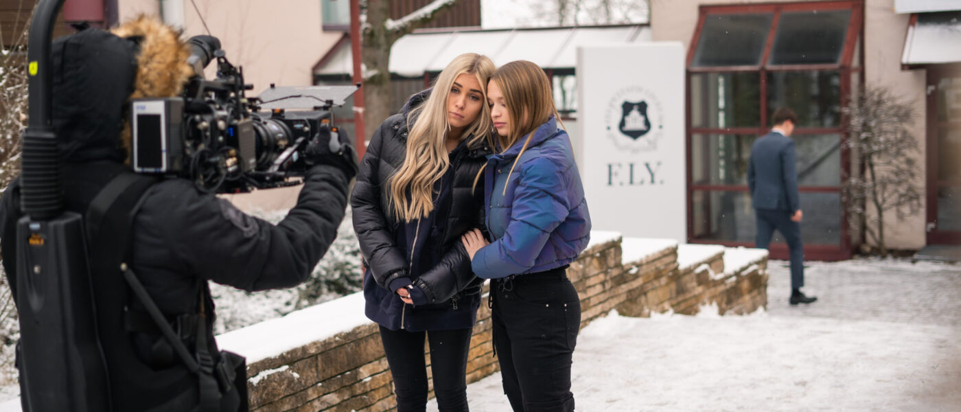 Bei Dreharbeiten für die Joyn Serie Das Internat 2021